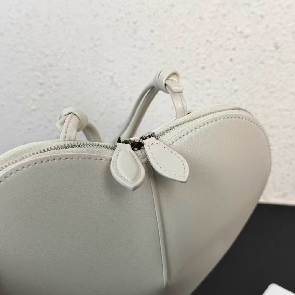 ALAIA Paris White Love Bag - Picture 4 of 5